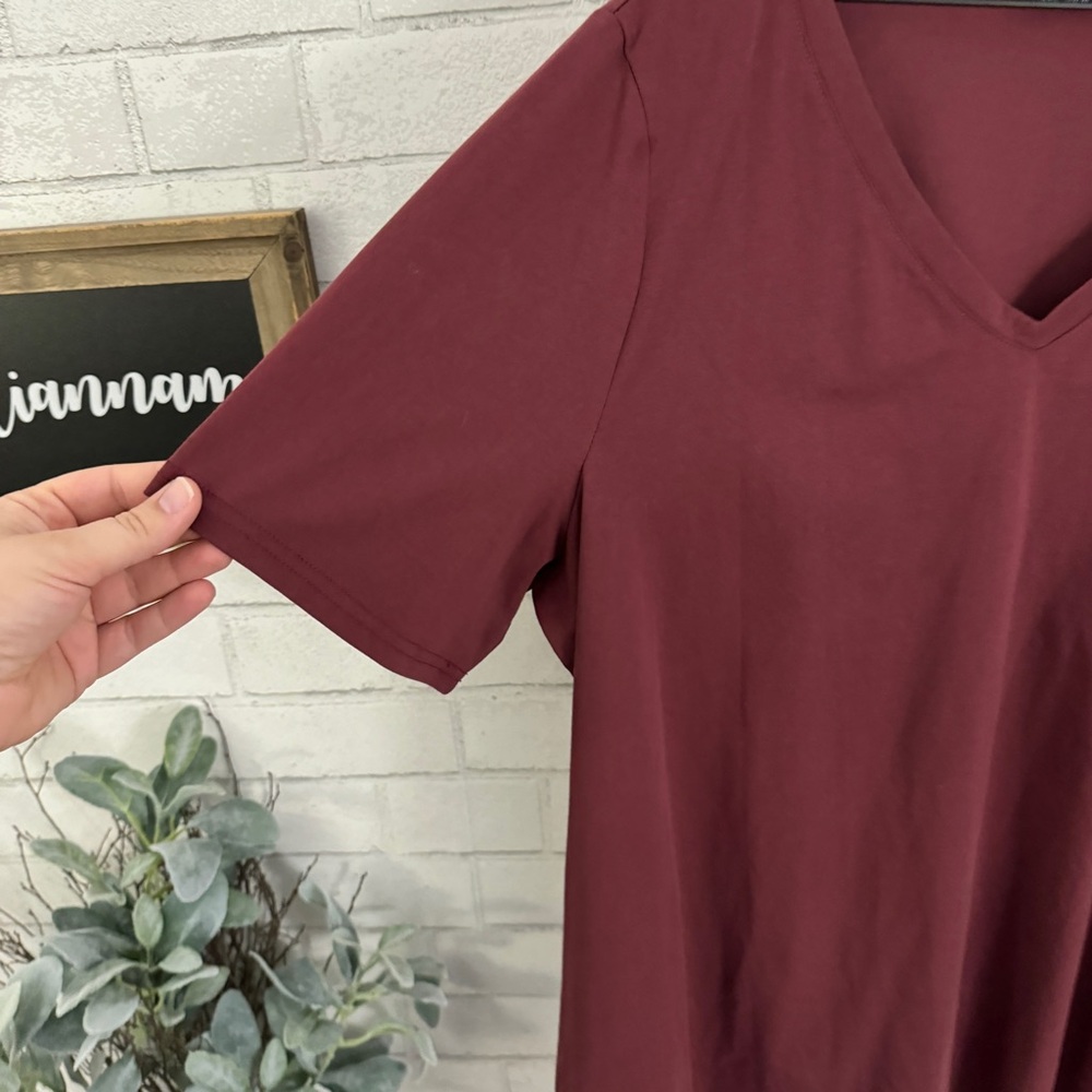 BLOOMCHIC V-Neck Burgundy Tunic Tee - Picture 6 of 9